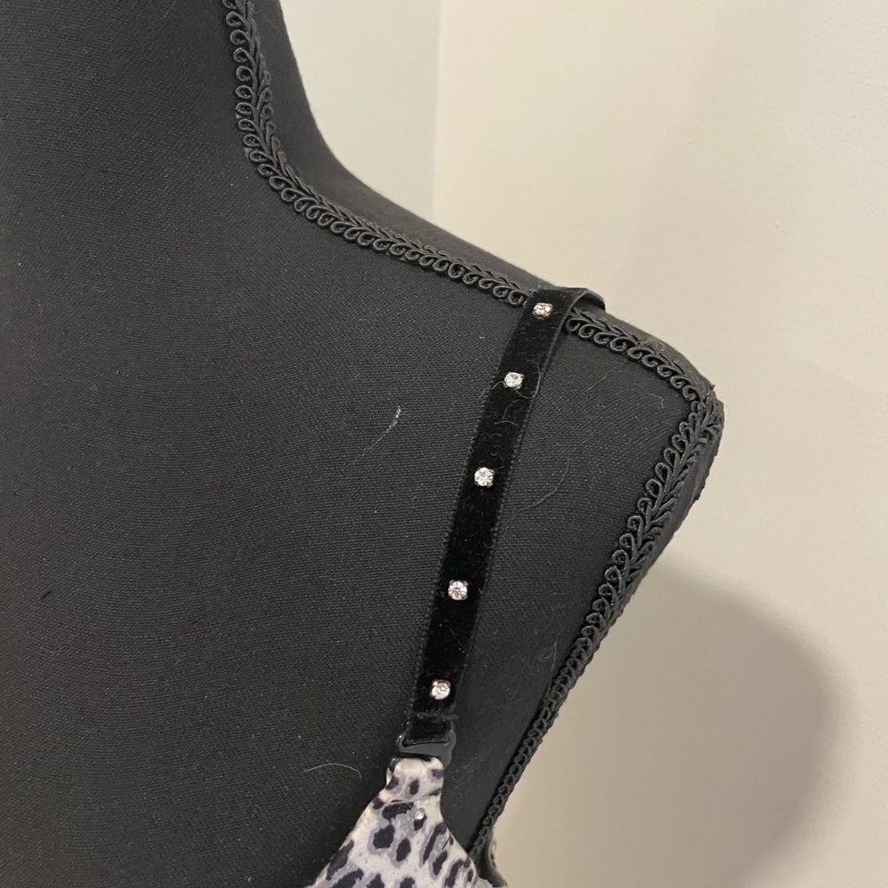Snow Leopard Print Women's Bra Victoria’s Secret Very Sexy Push Up 36D velvet - Picture 6 of 8